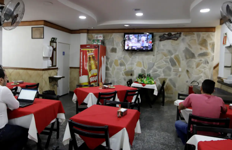 Empresas de comida rápida não têm cartaz do protocolo Não se Cale