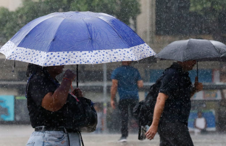Previsão de temporal faz Rio estrear sistema de alerta da Defesa Civil