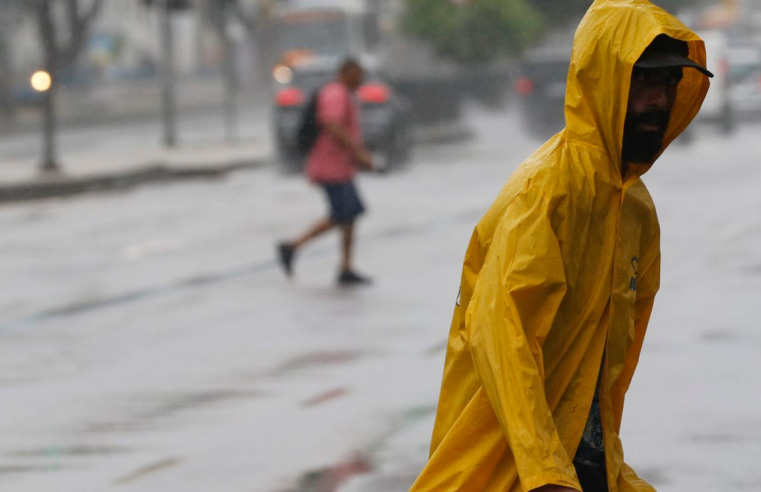 Inmet emite alerta vermelho para chuvas em Minas, SP e Rio
