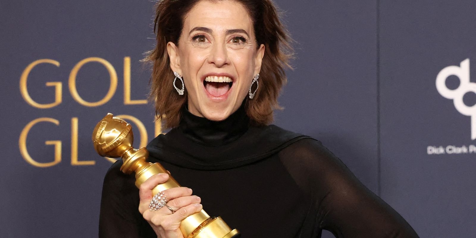 Fernanda Torres leva Globo de Ouro por atuação em Ainda Estou Aqui