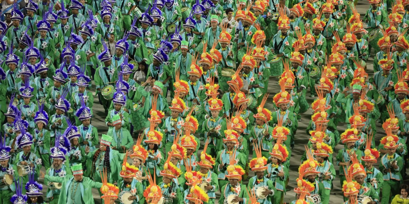 Comércio espera receita de R$ 12 bilhões no turismo durante o carnaval