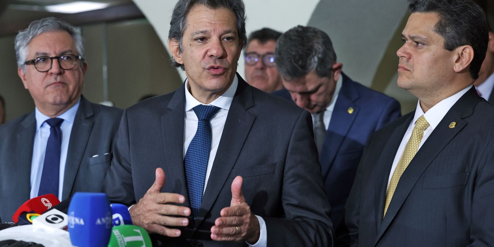 Medidas unilaterais são ruins para economia global, diz Haddad