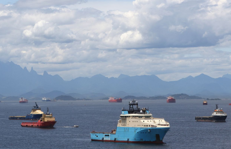 Remoção de navios abandonados na Baía de Guanabara será no 2º semestre