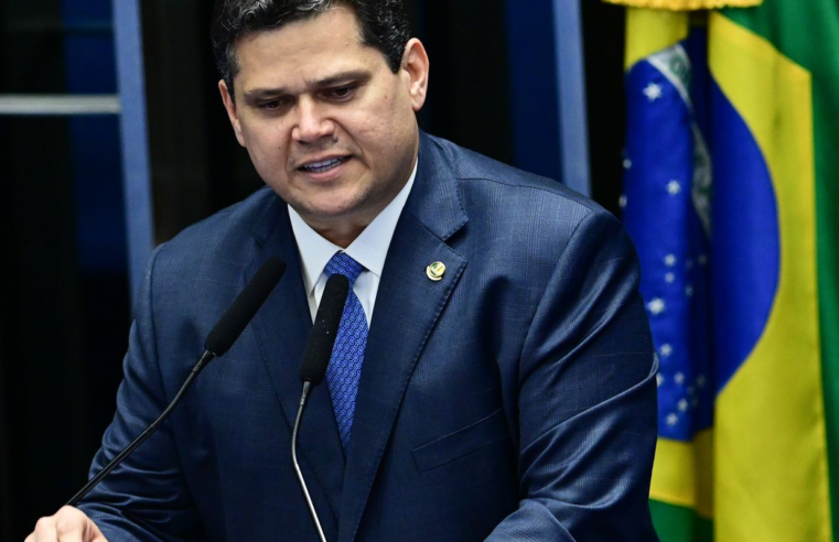 "Não estou em busca de protagonismo", diz Alcolumbre após ser eleito