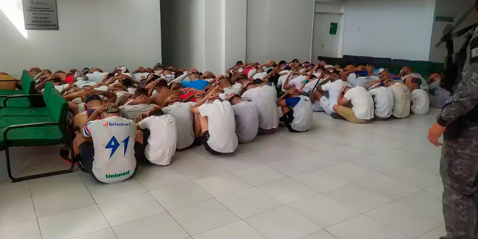 Briga entre torcidas de Fortaleza e Ceará marca chegada para clássico