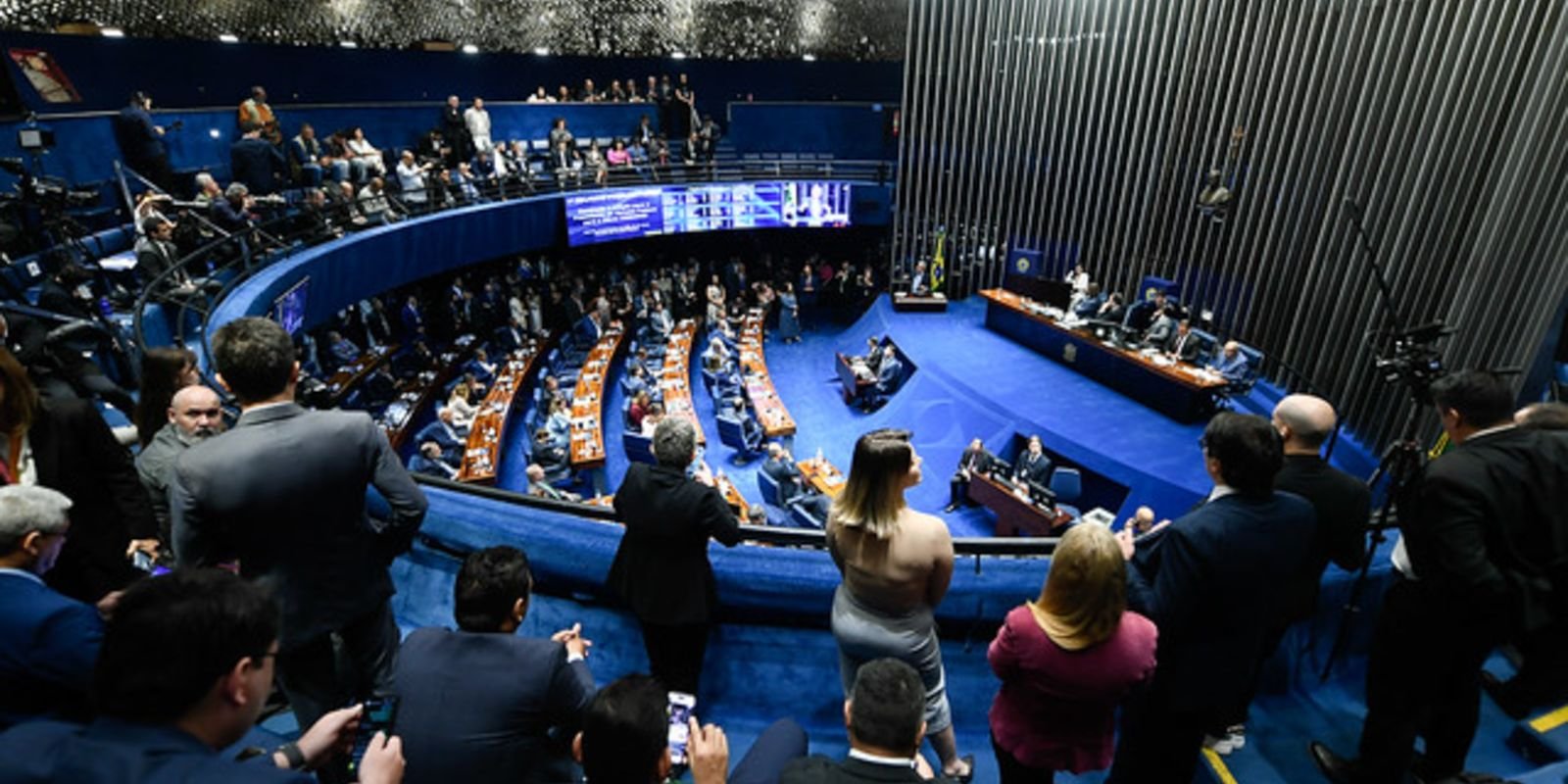 Lula parabeniza Alcolumbre e Motta por vitórias no Senando e Câmara