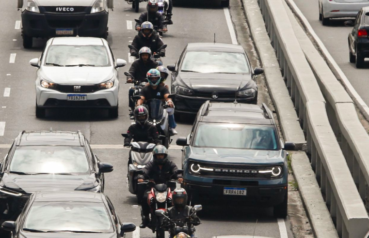 Associação de médicos alerta para riscos do uso de mototáxis em SP