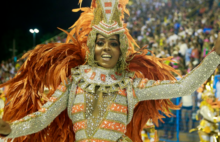 Rio inicia venda de ingressos populares para desfiles de carnaval