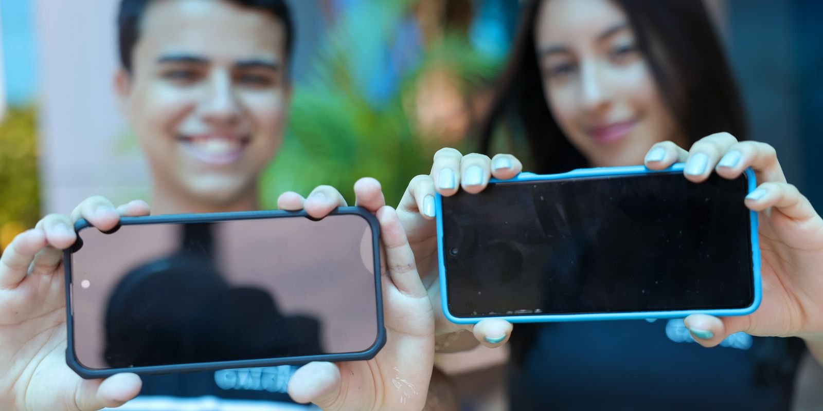 Proibição de celular na escola é bem-vinda, mas não é suficiente