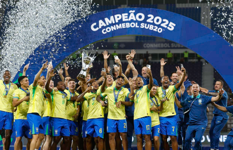 Ramon Menezes celebra título do Sul-Americano Sub-20