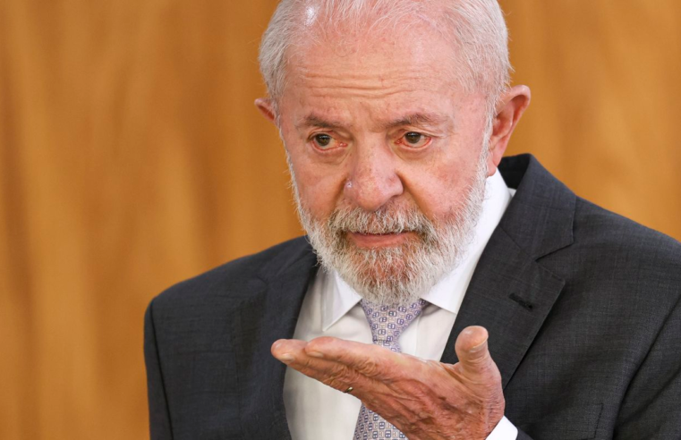 Lula defende presunção de inocência a denunciados por golpe de Estado