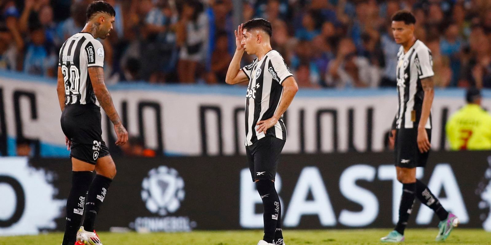 Botafogo perde para o Racing e se complica na Recopa Sul-Americana