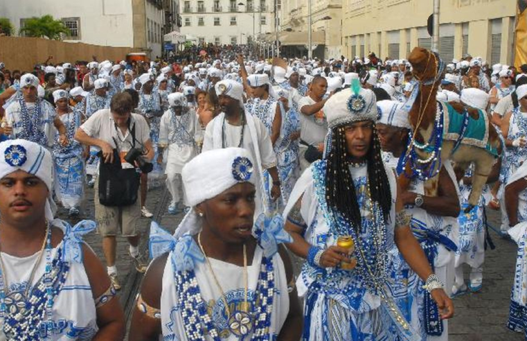 Bloco Filhos de Gandhy tira regra que proibia homens trans no desfile