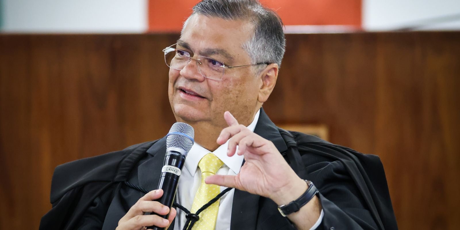 Dino defende Moraes após governo dos EUA criticarem decisões do STF