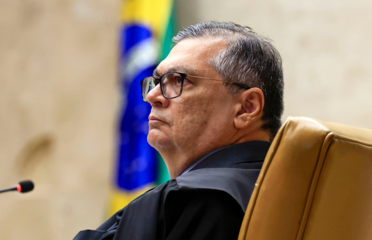 Dino descarta razões que o impeçam de julgar denúncia contra Bolsonaro