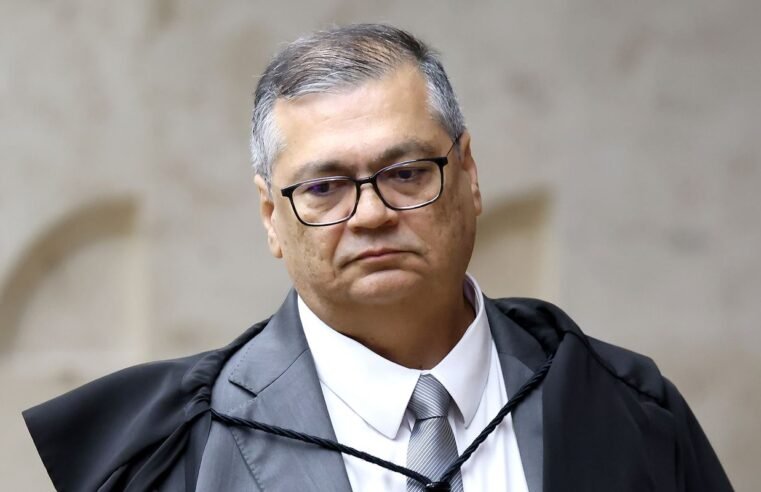 Dino mantém teto de preços dos serviços funerários em São Paulo