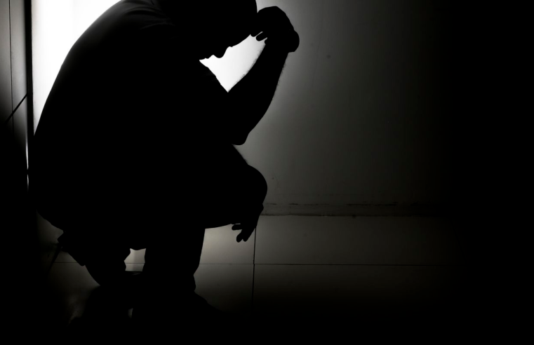 Saúde mental: afastamentos dobram em dez anos e chegam a 440 mil