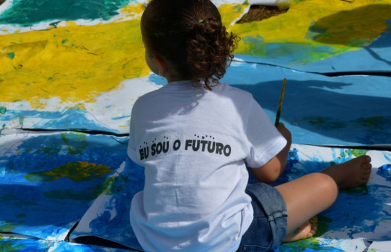 Falta de acesso a creches e escolas impacta mulheres de favelas