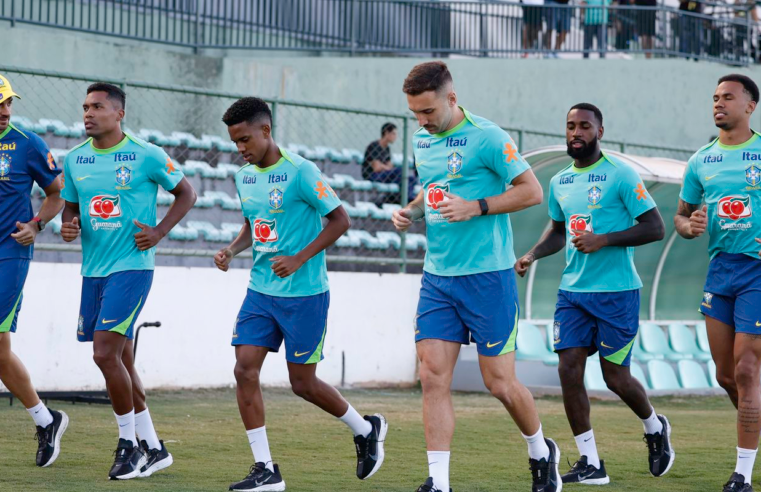 Eliminatórias: Dorival comanda primeiro treino com grupo completo