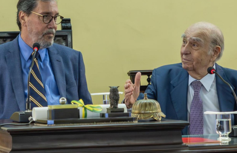 Ex-presidente do Uruguai é eleito sócio correspondente da ABL