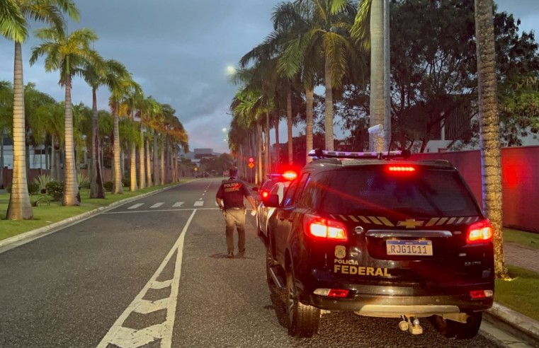Ação da PF mira tráfico internacional de fuzis de Miami para o Rio