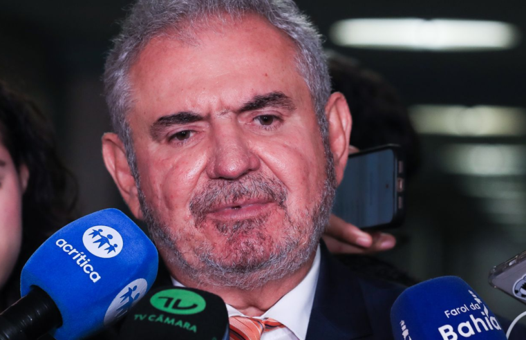 Relator do Orçamento 2025 projeta superávit primário de R$ 15 bilhões