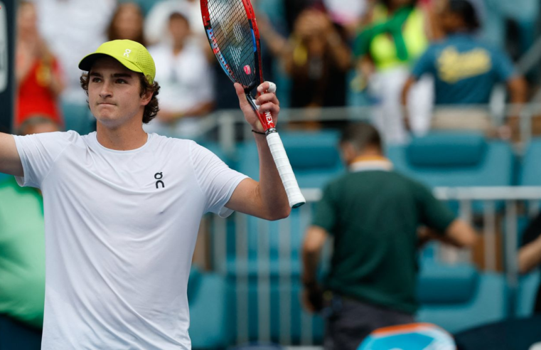 João Fonseca avança à 3ª rodada em Miami após bater tenista francês