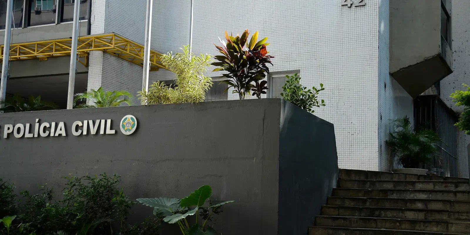 Preso ex-PM suspeito de treinar traficantes do Comando Vermelho, em SP