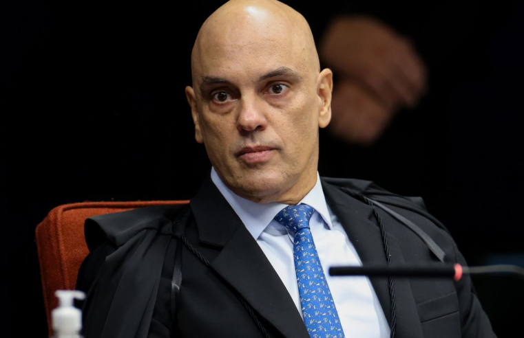 Moraes vota para que Bolsonaro seja réu por tentativa de golpe