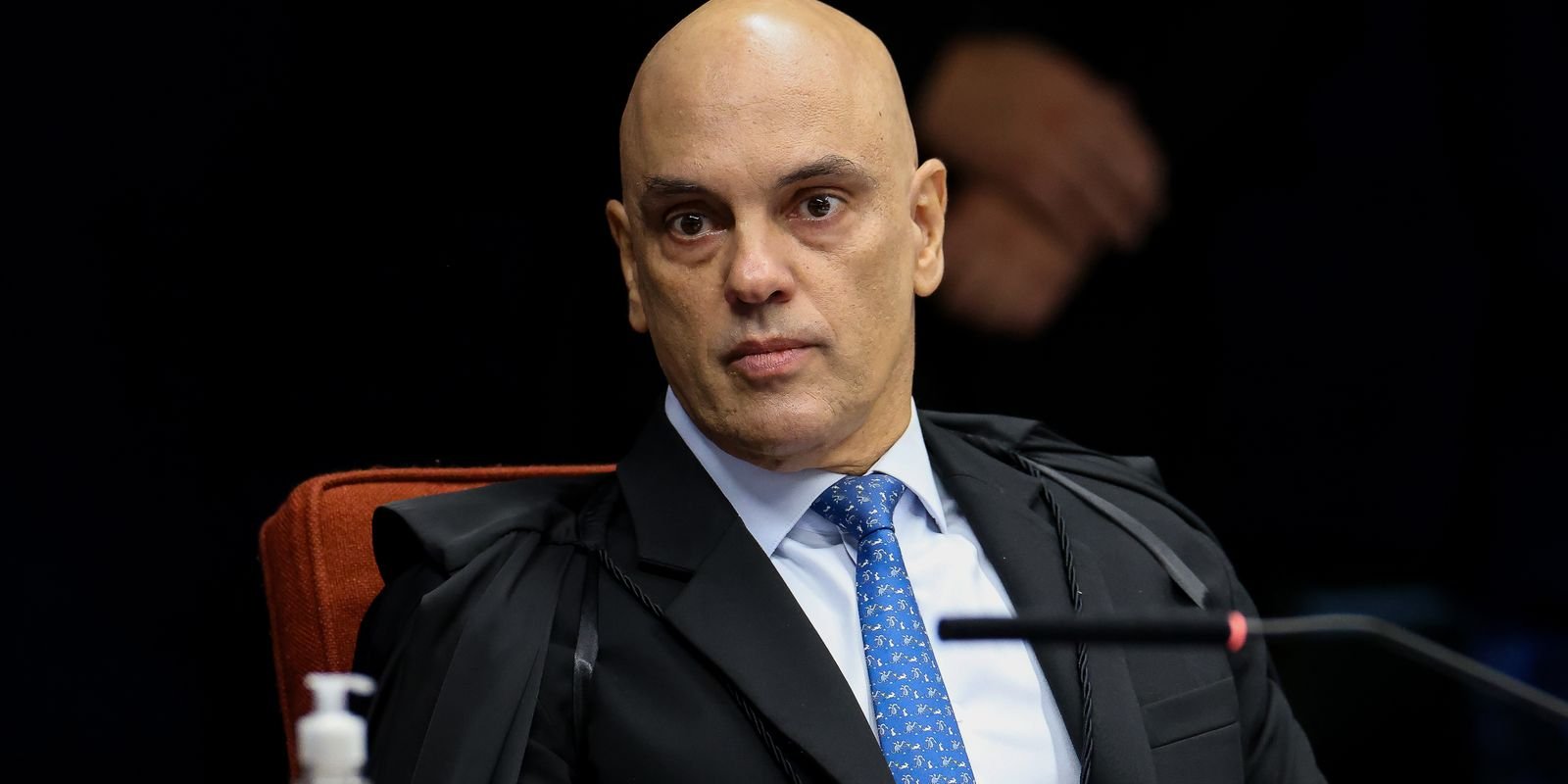 Moraes vota para que Bolsonaro seja réu por tentativa de golpe