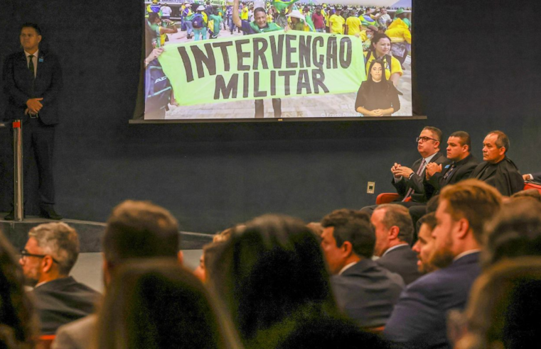 STF tem maioria para tornar Bolsonaro 1° ex-presidente réu por golpe