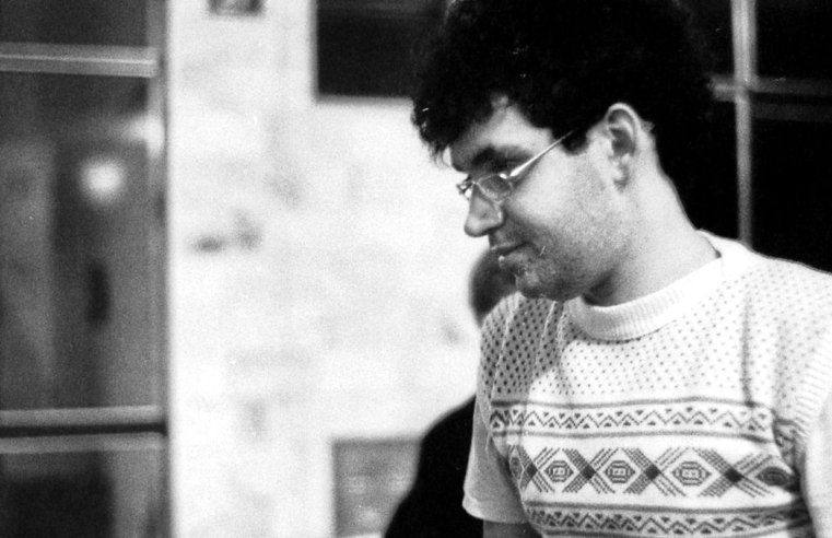 Grande nome do rock brasileiro, Renato Russo celebraria hoje 65 anos