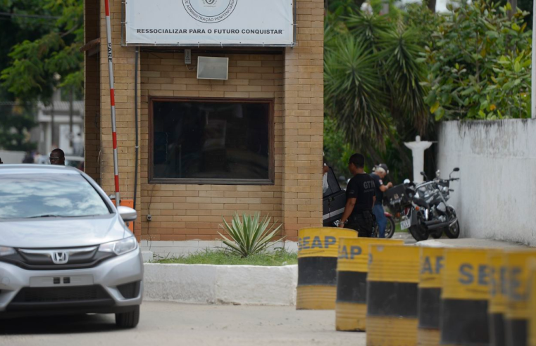Rio derruba 19 imóveis irregulares próximos do Complexo de Gericinó