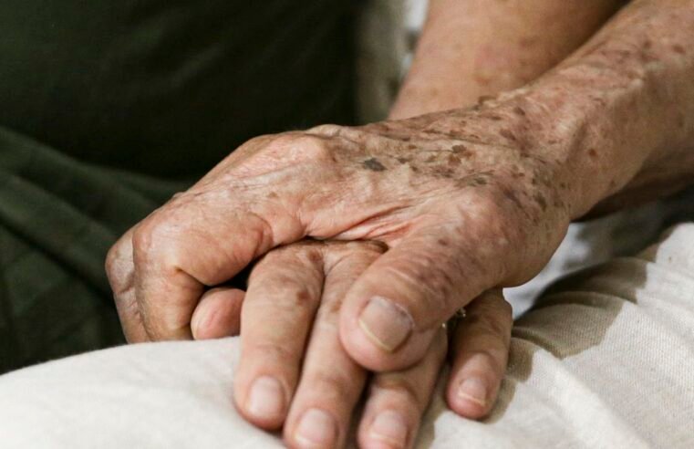 Anvisa aprova medicamento para retardar avanço do Alzheimer