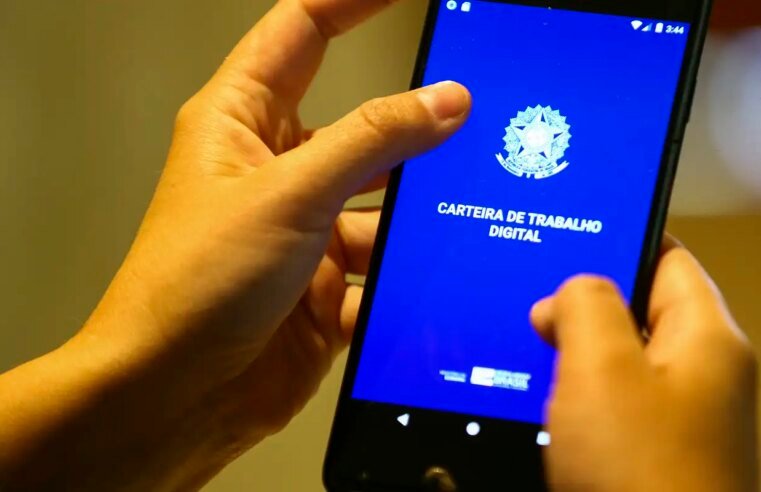 Brasil registrou 71,5 mil postos formais de trabalho em março