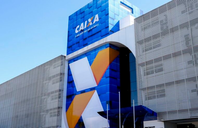 Caixa libera abono salarial para nascidos em março e abril