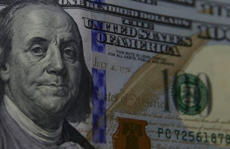 Dólar cai para R$ 5,80 após Trump falar em acordo com a China