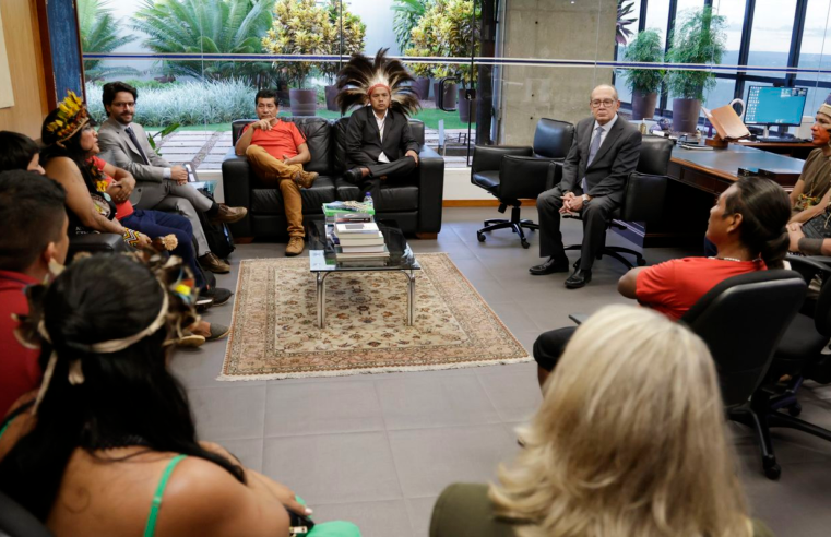 Relator do marco temporal, Mendes recebe representantes de indígenas