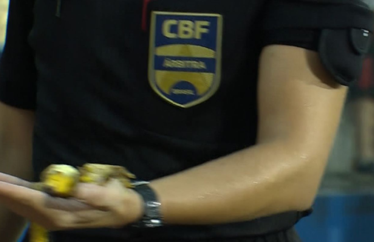 Após caso de racismo, STJD pune Inter com perda de 3 mandos de jogos