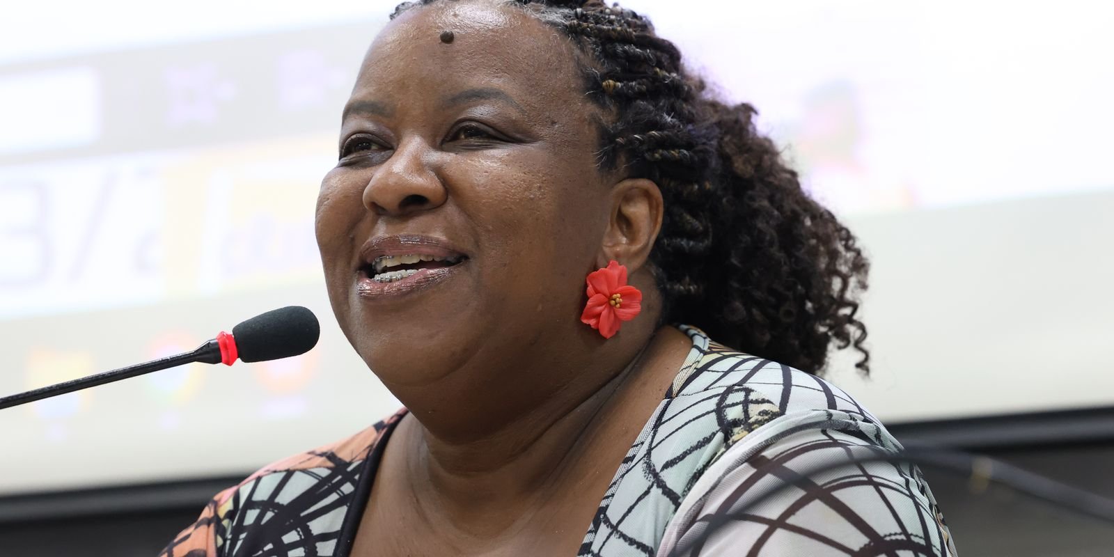 Ministra destaca multilateralismo na solução de questões da humanidade