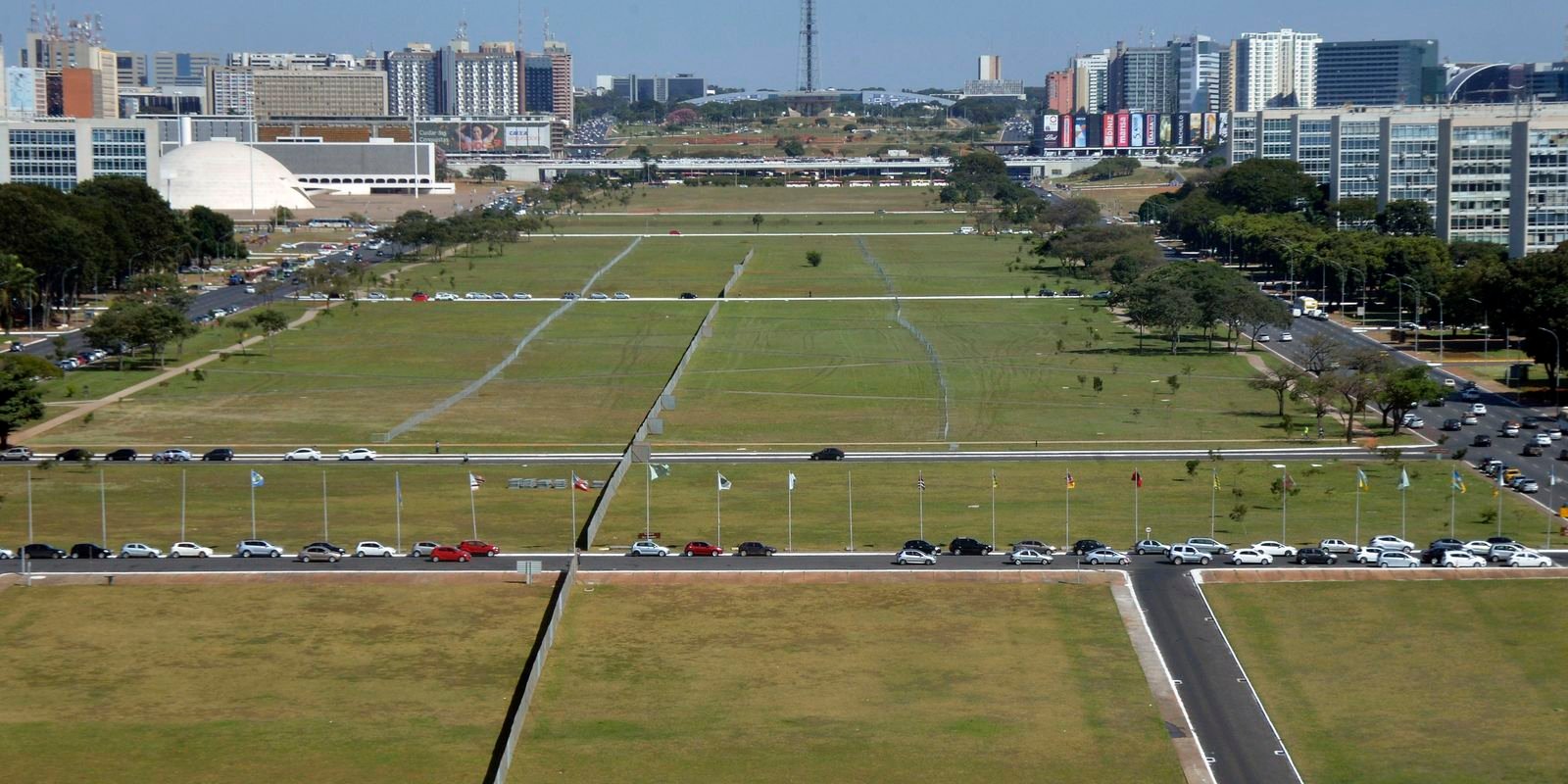 Servidores receberão reajuste retroativo a janeiro em 2 de maio