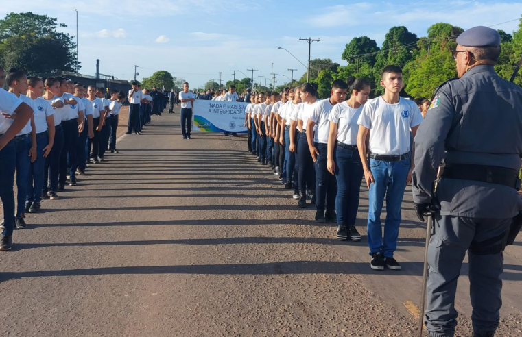 SP publica lista de escolas que podem aderir ao modelo cívico-militar