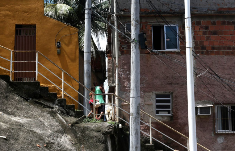 Pretos e pardos têm menos acesso à infraestrutura urbana que brancos