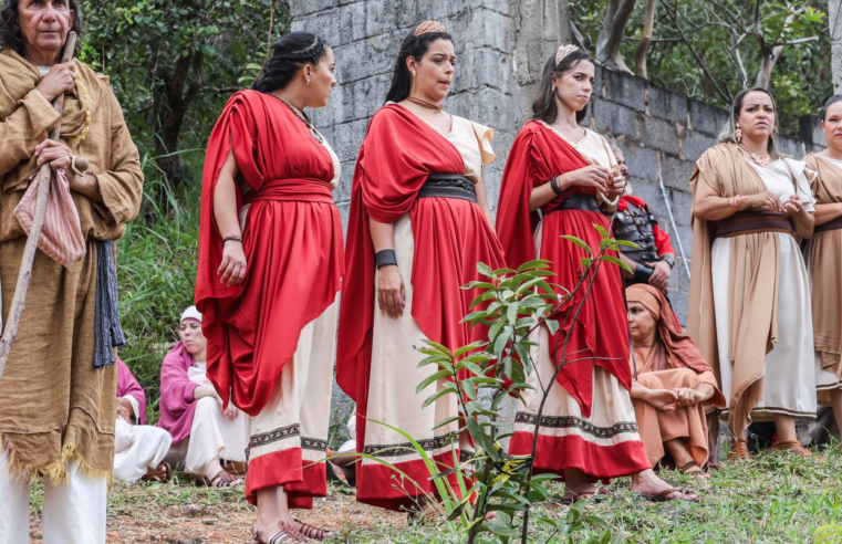 Trabalho e estudo: comerciantes em Via Sacra no DF esperam “milagres”
