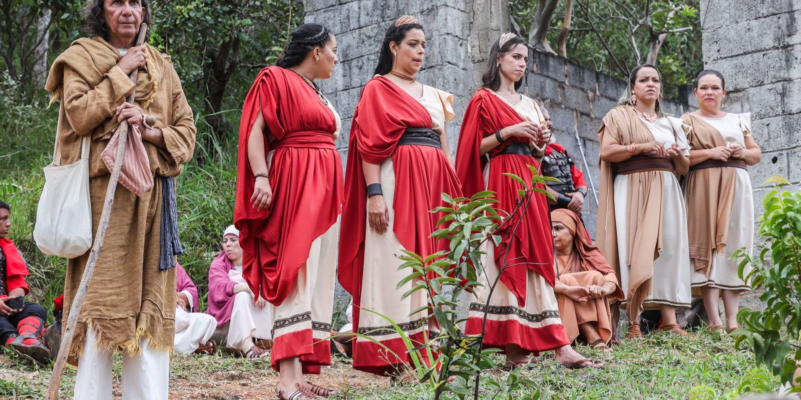 Histórias de fé e resistência na Via Sacra de Planaltina: vendedores ambulantes e seus milagres pessoais