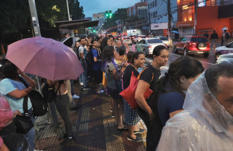 Chuva de sábado em cidades paulistas supera o previsto para todo o mês