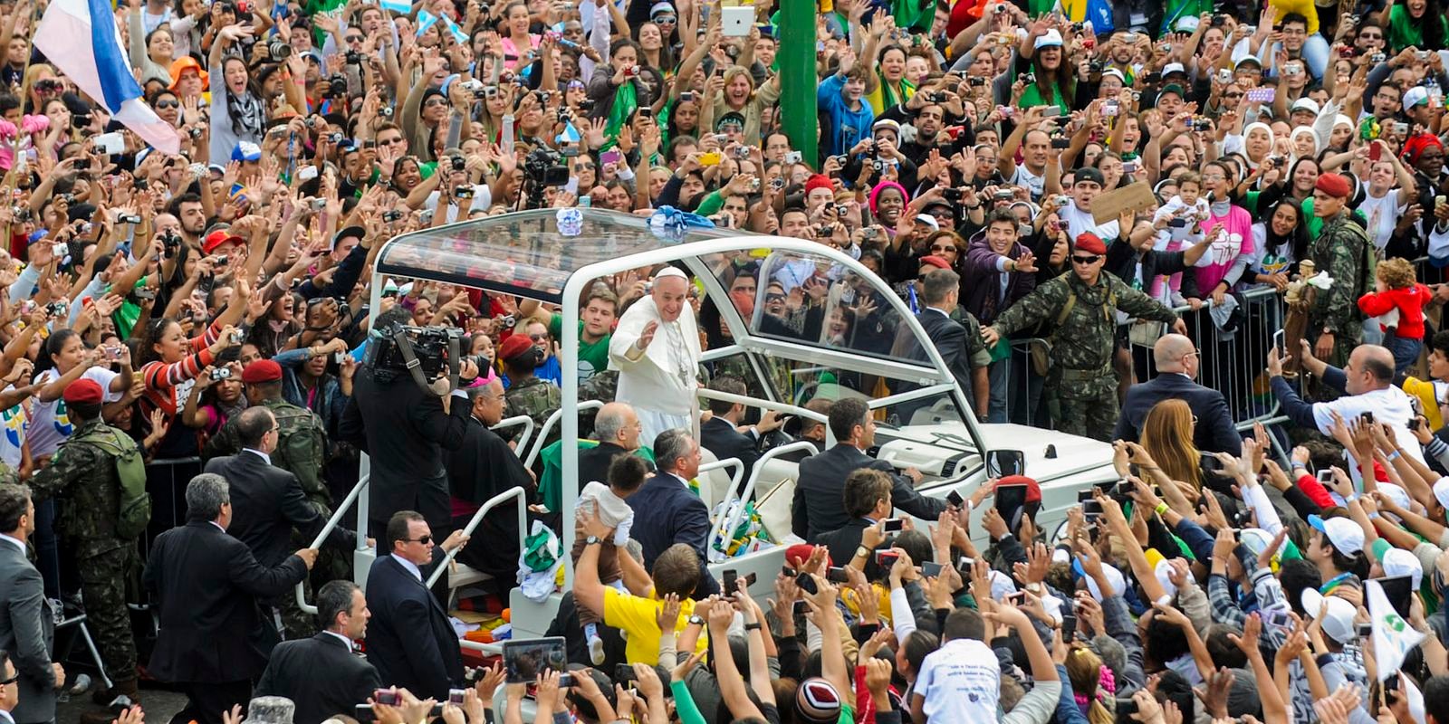 Visita do papa ao Brasil reuniu 3,7 milhões de pessoas no Rio em 2013