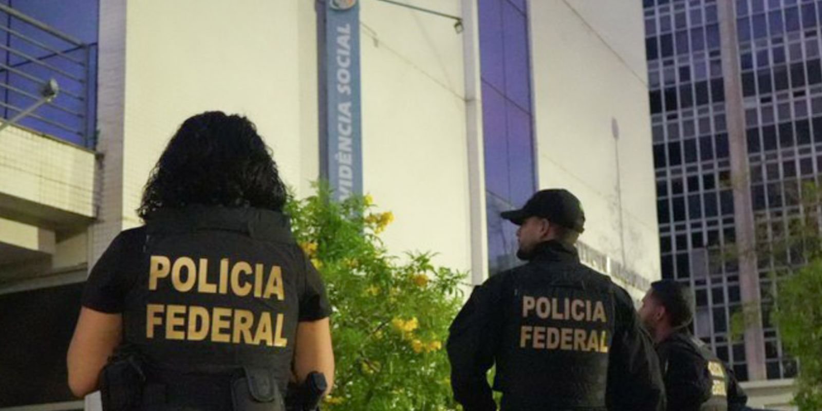 Operação da PF investiga descontos irregulares em benefícios do INSS