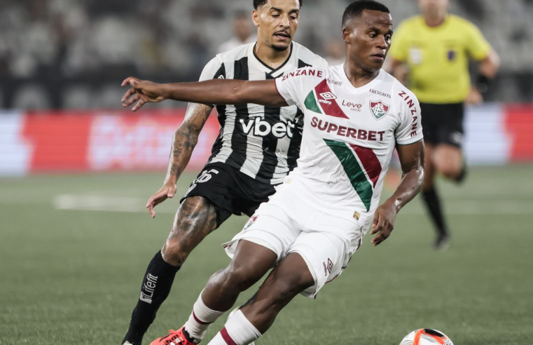 Botafogo e Fluminense disputam clássico no Nilton Santos