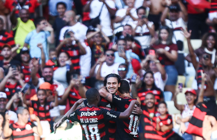 Flamengo sobra e goleia o Corinthians no estádio do Maracanã